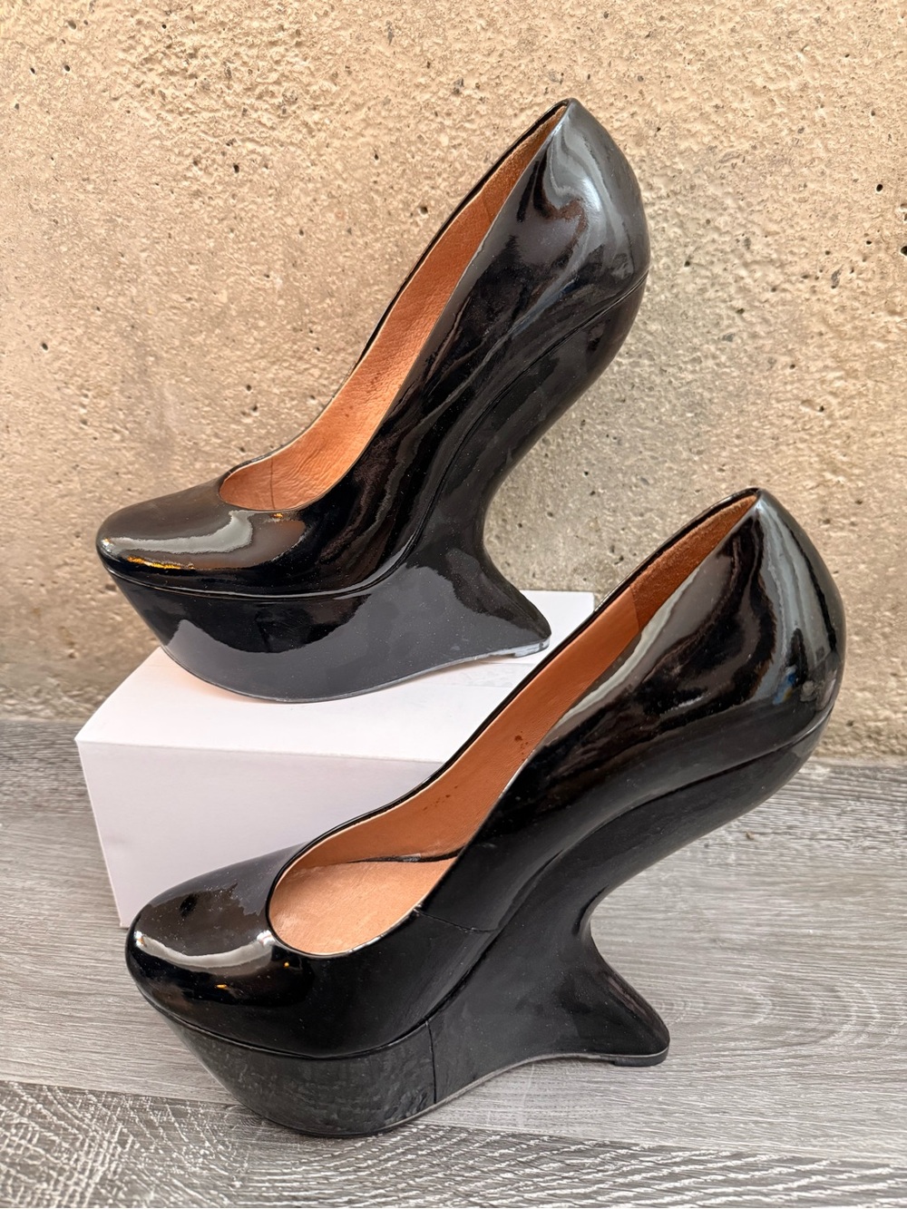 Aldo Black Patent Sculptural Wedge Pumps - Picture 4 of 12